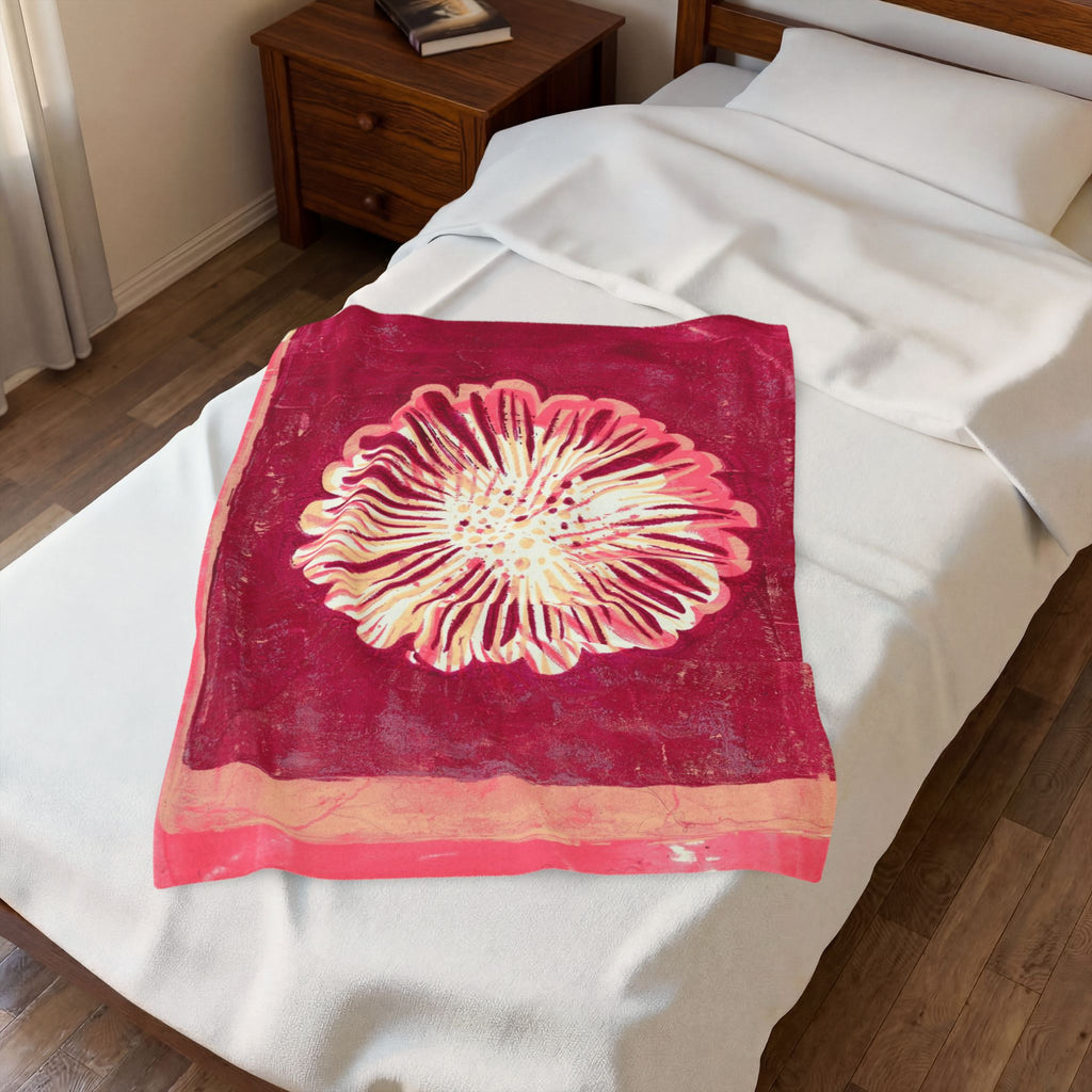 Velveteen Plush Blanket — Pink Floral Burst Throw